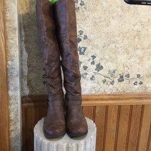 Women’s over the knee boots